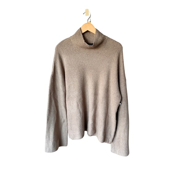 French Connection Sweaters - NWT FRENCH CONNECTION Turtleneck Ribbed Knit‎ Sweater Loose Fit Beige Women's L